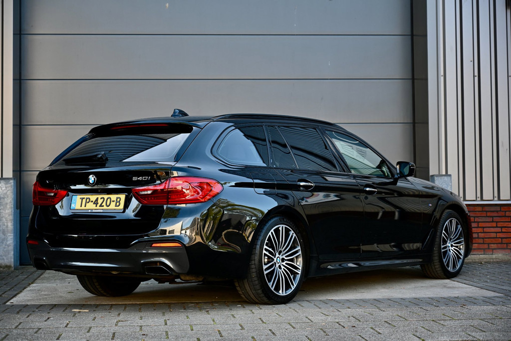 BMW 5 Serie 540i xDrive M-Sport High Exec | Pano | Comfortstoelen | HK | Trekhaak 53097735-3.jpg | Stan Automotive
