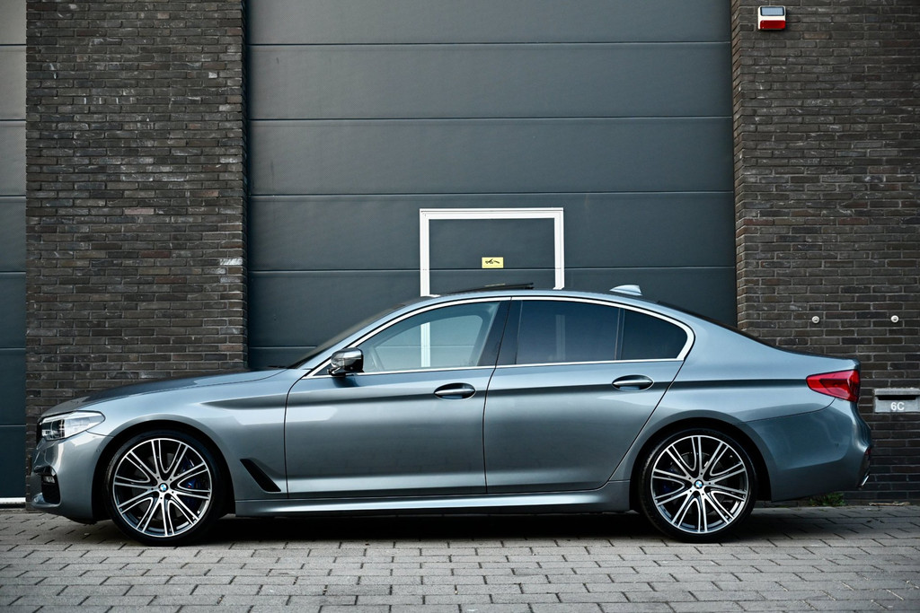 BMW 5 Serie BMW 540i High Executive M-Sport | RWD | Bowers & Wilkins | HUD | Pano | Dealeronderhouden 53099124-1.jpg | Stan Automotive
