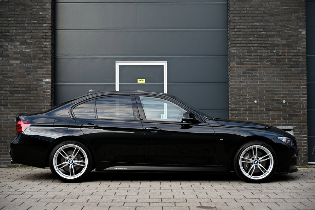 BMW 3 Serie BMW 340i Sedan M-Sport | Orig. NL | Harman/Kardon | Adaptief M Onderstel | Leder Dash 55389926-3.jpg | Stan Automotive