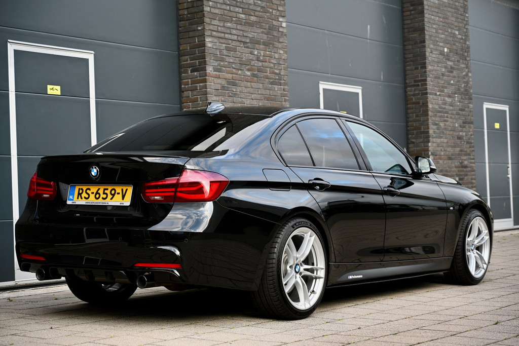 BMW 3 Serie BMW 340i Sedan M-Sport | Orig. NL | Harman/Kardon | Adaptief M Onderstel | Leder Dash 55389926-4.jpg | Stan Automotive