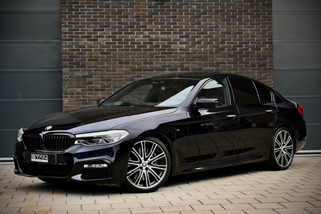 BMW 5 Serie 540i, High Executive, M-Sport | RWD | Nappa | Softclose | Carbon Zwart 56901436-0.jpg | Stan Automotive
