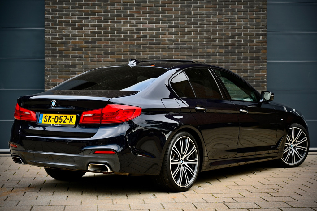 BMW 5 Serie 540i, High Executive, M-Sport | RWD | Nappa | Softclose | Carbon Zwart 56901436-1.jpg | Stan Automotive
