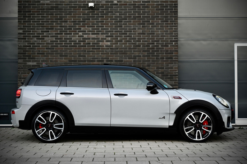 MINI Clubman JCW ALL4 2.0 Chili | Pano | Leer | NL 57159474-4.jpg | Stan Automotive